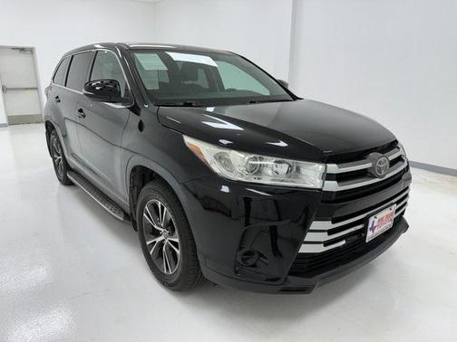 2019 Toyota Highlander LE I4