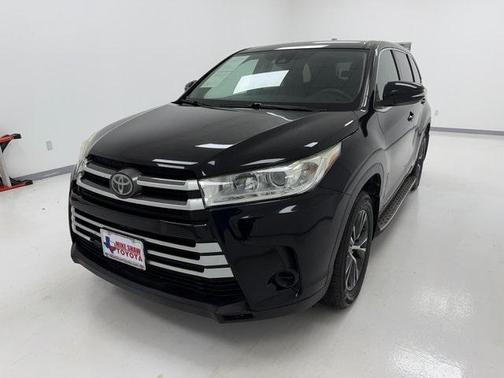 2019 Toyota Highlander LE I4