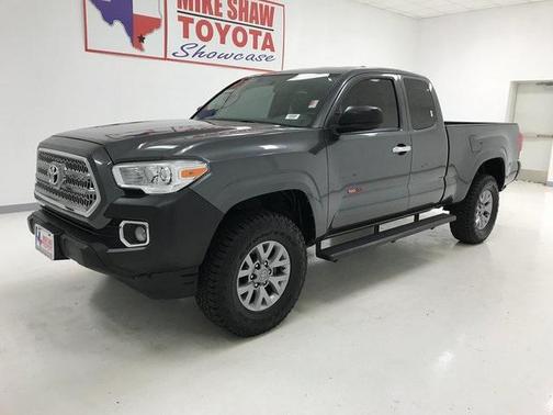 2017 Toyota Tacoma SR