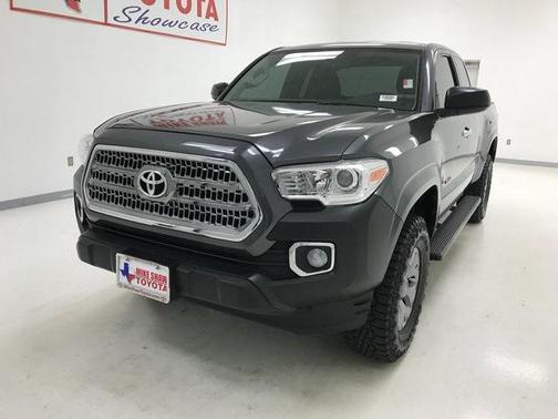 2017 Toyota Tacoma SR