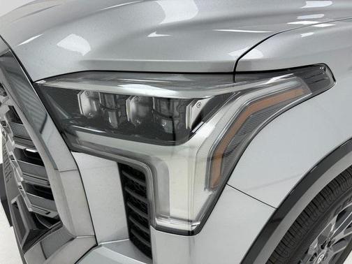 2025 Toyota Tundra Hybrid Platinum