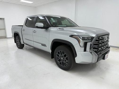 2025 Toyota Tundra Hybrid Platinum