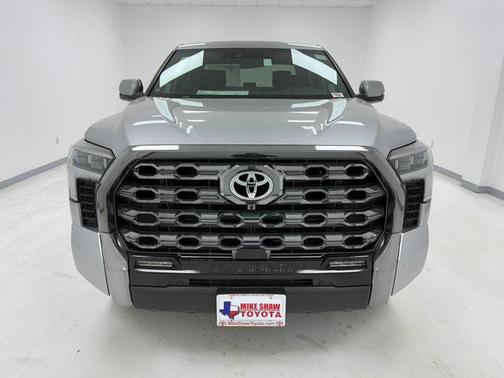 2025 Toyota Tundra Hybrid Platinum