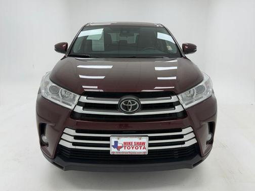 Ooh La La Rouge Mica 2018 Toyota Highlander LE Plus