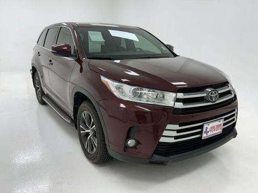 Ooh La La Rouge Mica 2018 Toyota Highlander LE Plus