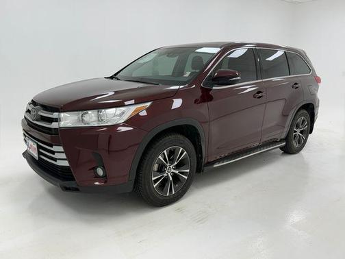 Ooh La La Rouge Mica 2018 Toyota Highlander LE Plus