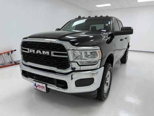 2020 RAM 2500 Tradesman Crew Cab 4X4 6'4' Box