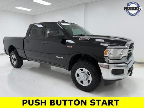 2020 RAM 2500 Tradesman Crew Cab 4X4 6'4' Box