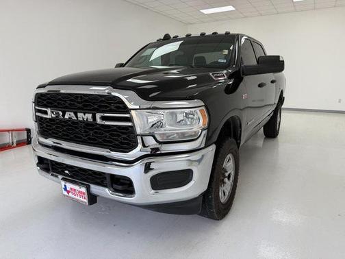 2020 RAM 2500 Tradesman Crew Cab 4X4 6'4' Box