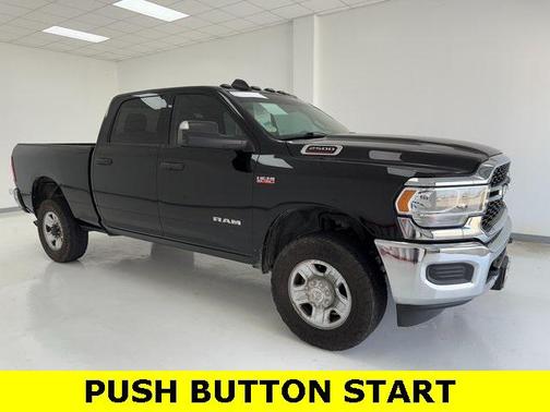 2020 RAM 2500 Tradesman Crew Cab 4X4 6'4' Box