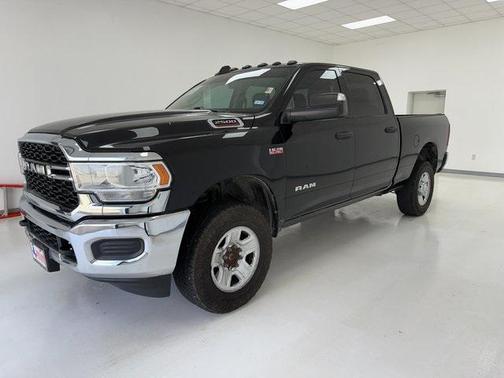 2020 RAM 2500 Tradesman Crew Cab 4X4 6'4' Box