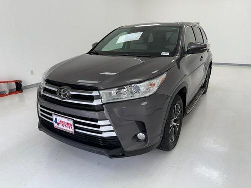 2017 Toyota Highlander LE