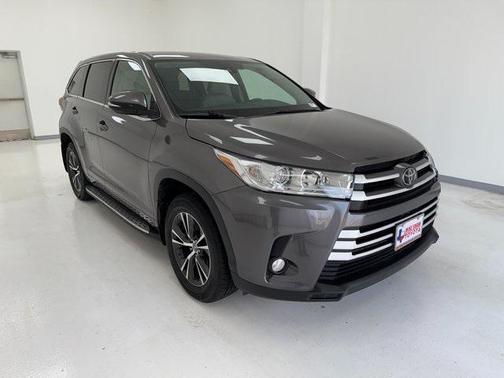 2017 Toyota Highlander LE