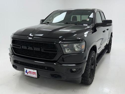 Diamond Black Crystal Pearlcoat 2023 RAM 1500 Big Horn/Lone Star