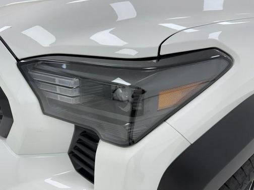 2026 Toyota Tacoma Hybrid TRD Off Road