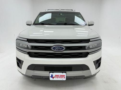 White Metallic 2023 Ford Expedition XLT