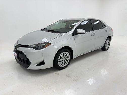 Classic Silver Metallic 2018 Toyota Corolla LE