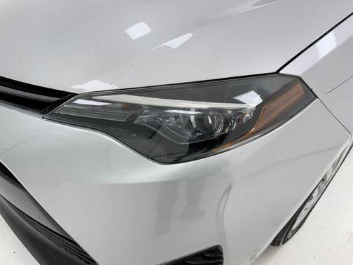 Classic Silver Metallic 2018 Toyota Corolla LE