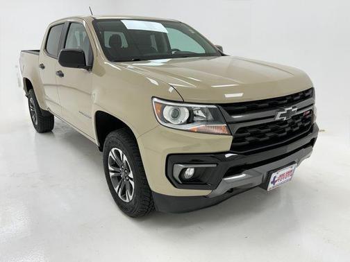 Sand Dune Metallic 2022 Chevrolet Colorado Z71