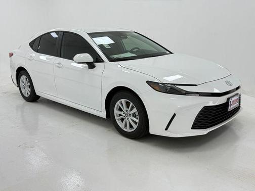Ice 2026 Toyota Camry LE