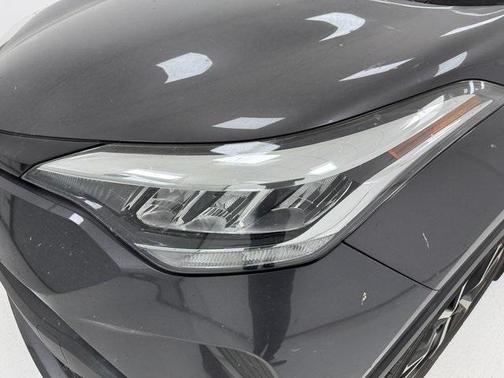 2021 Toyota C-HR XLE