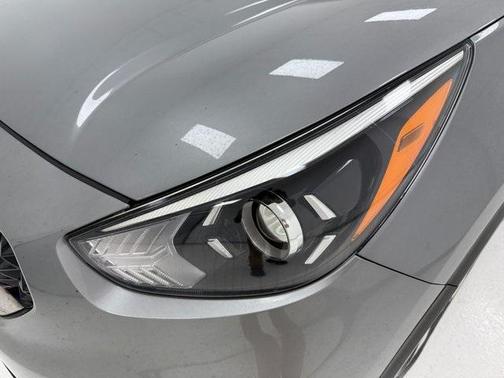 2022 Kia Niro LX