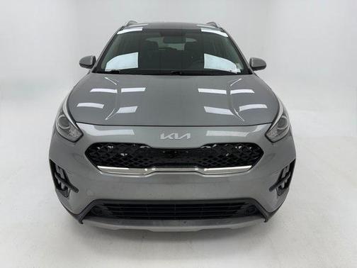 2022 Kia Niro LX