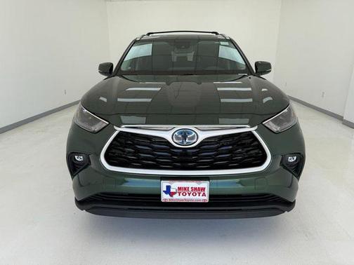 2024 Toyota Highlander Hybrid XLE
