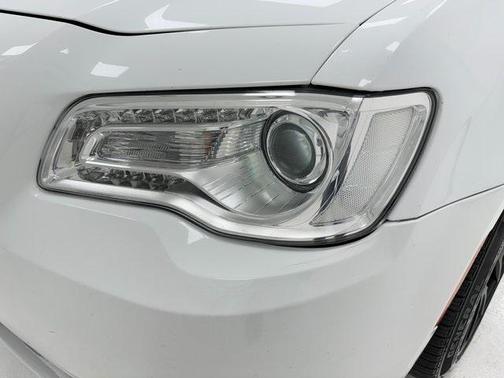 2019 Chrysler 300 Limited