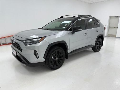 2023 Toyota RAV4 Hybrid SE