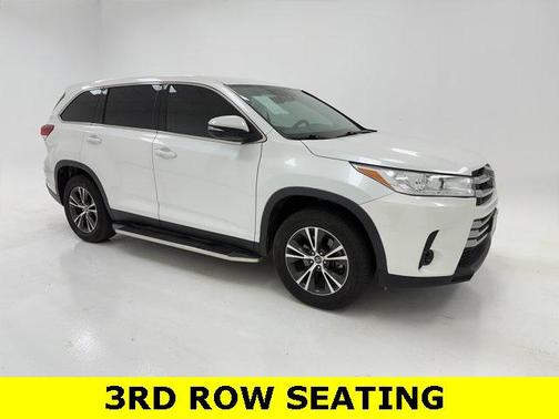 2019 Toyota Highlander LE I4