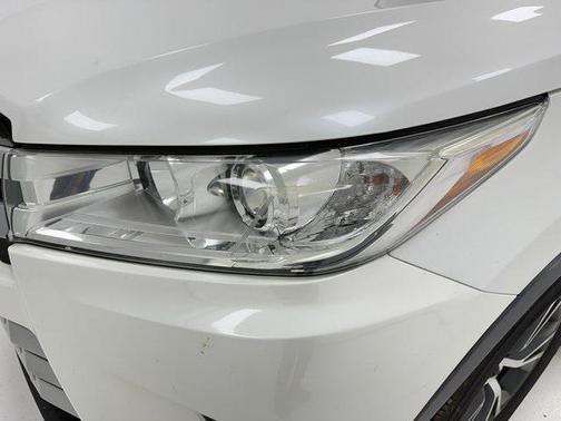 2019 Toyota Highlander LE I4
