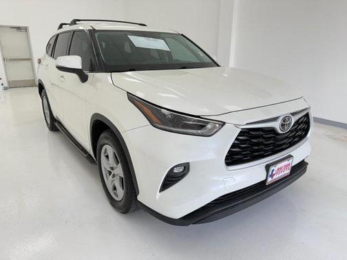 2021 Toyota Highlander LE