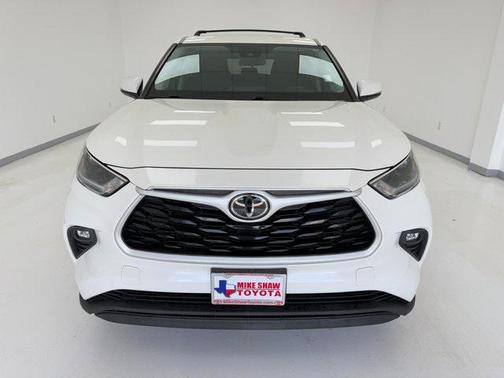 2021 Toyota Highlander LE