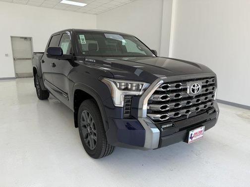 2025 Toyota Tundra Hybrid Platinum