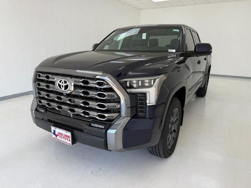 2025 Toyota Tundra Hybrid Platinum