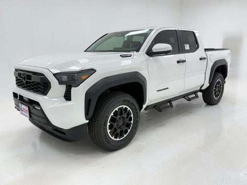 Ice 2026 Toyota Tacoma Hybrid TRD Off Road