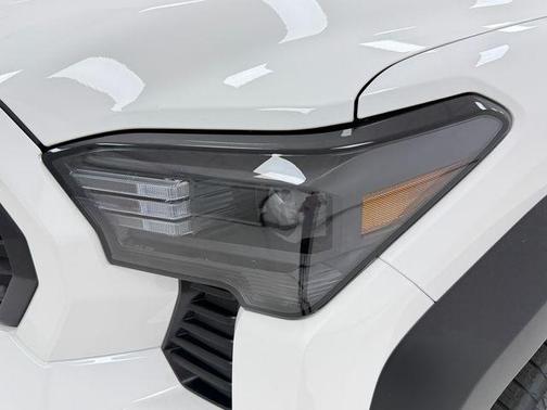 Ice 2026 Toyota Tacoma Hybrid TRD Off Road