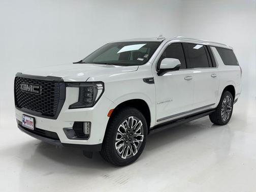 White Frost Tricoat 2023 GMC Yukon XL Denali Ultimate