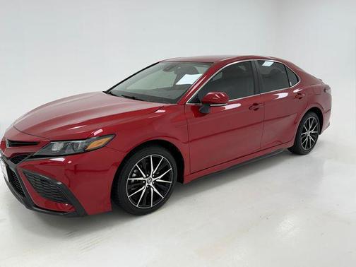 Red 2024 Toyota Camry SE