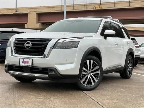 2025 Nissan Pathfinder Platinum FWD
