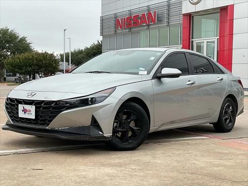 2021 Hyundai ELANTRA SE