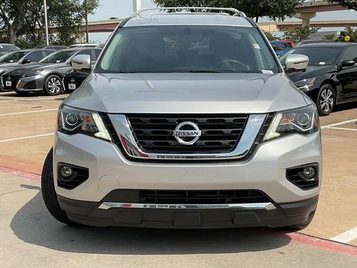 2017 Nissan Pathfinder SL