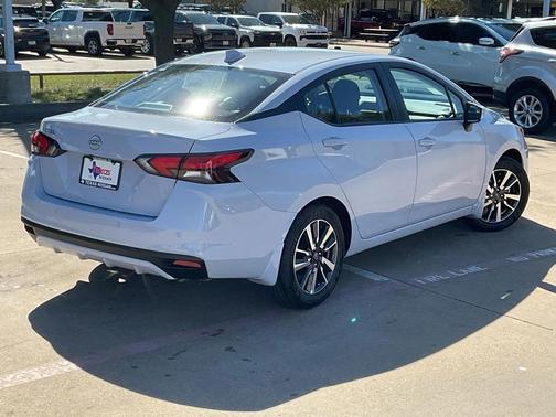 2025 Nissan Versa 1.6 SV