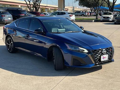 2024 Nissan Altima SR FWD