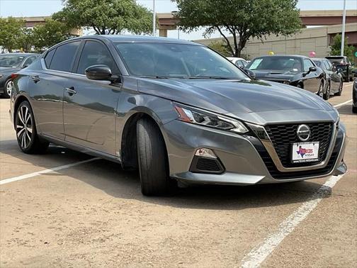 2022 Nissan Altima SR FWD