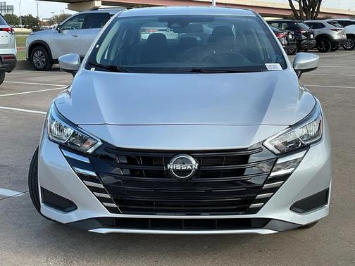 2023 Nissan Versa 1.6 SV