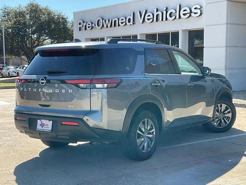 2024 Nissan Pathfinder SV FWD