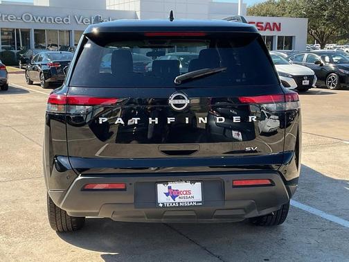 2024 Nissan Pathfinder SV FWD