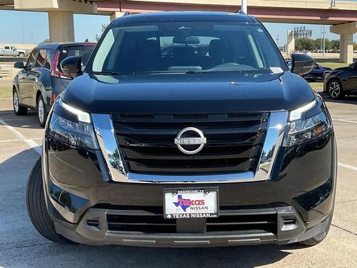 2024 Nissan Pathfinder SV FWD